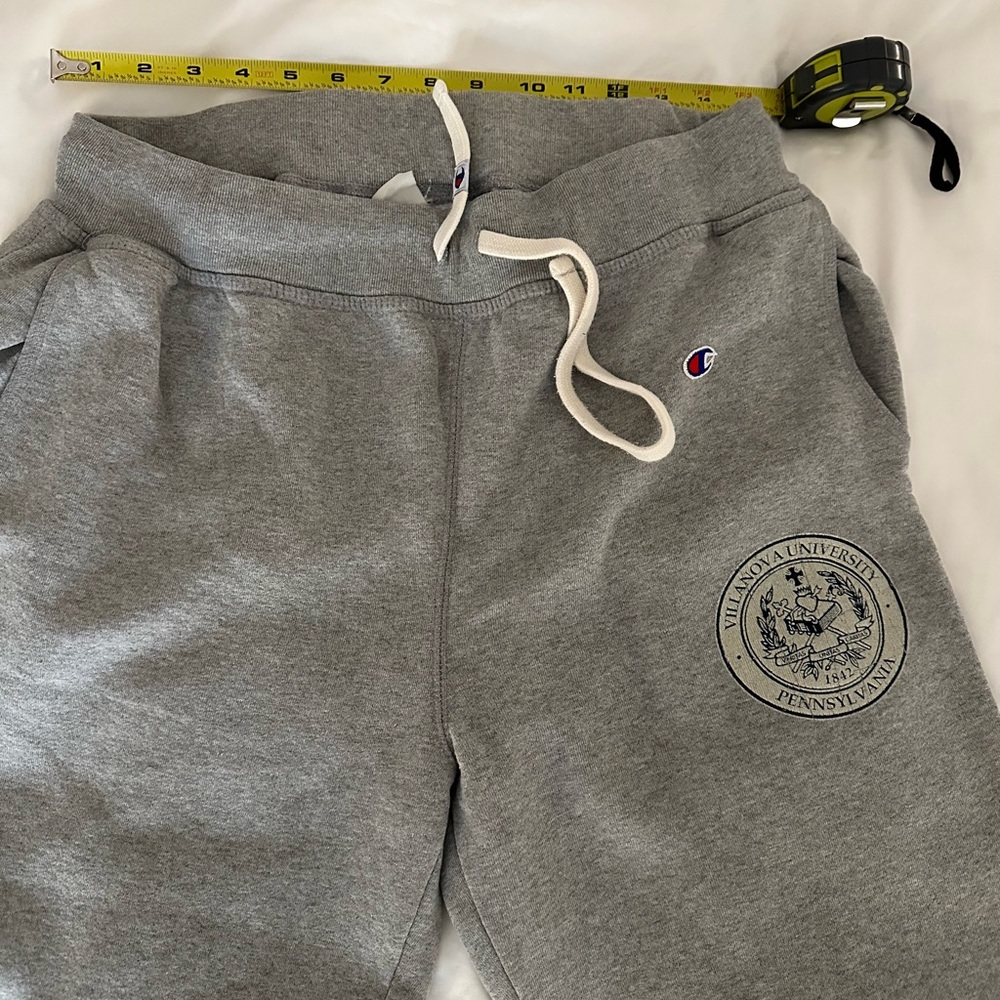 Vintage 2004 Champion x Villanova University Sweatpants - Size L